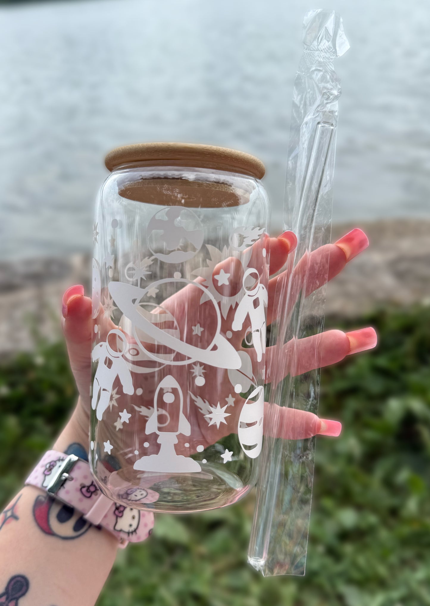 V1 White Cosmic Spaceman 16 OZ Glass Tumbler